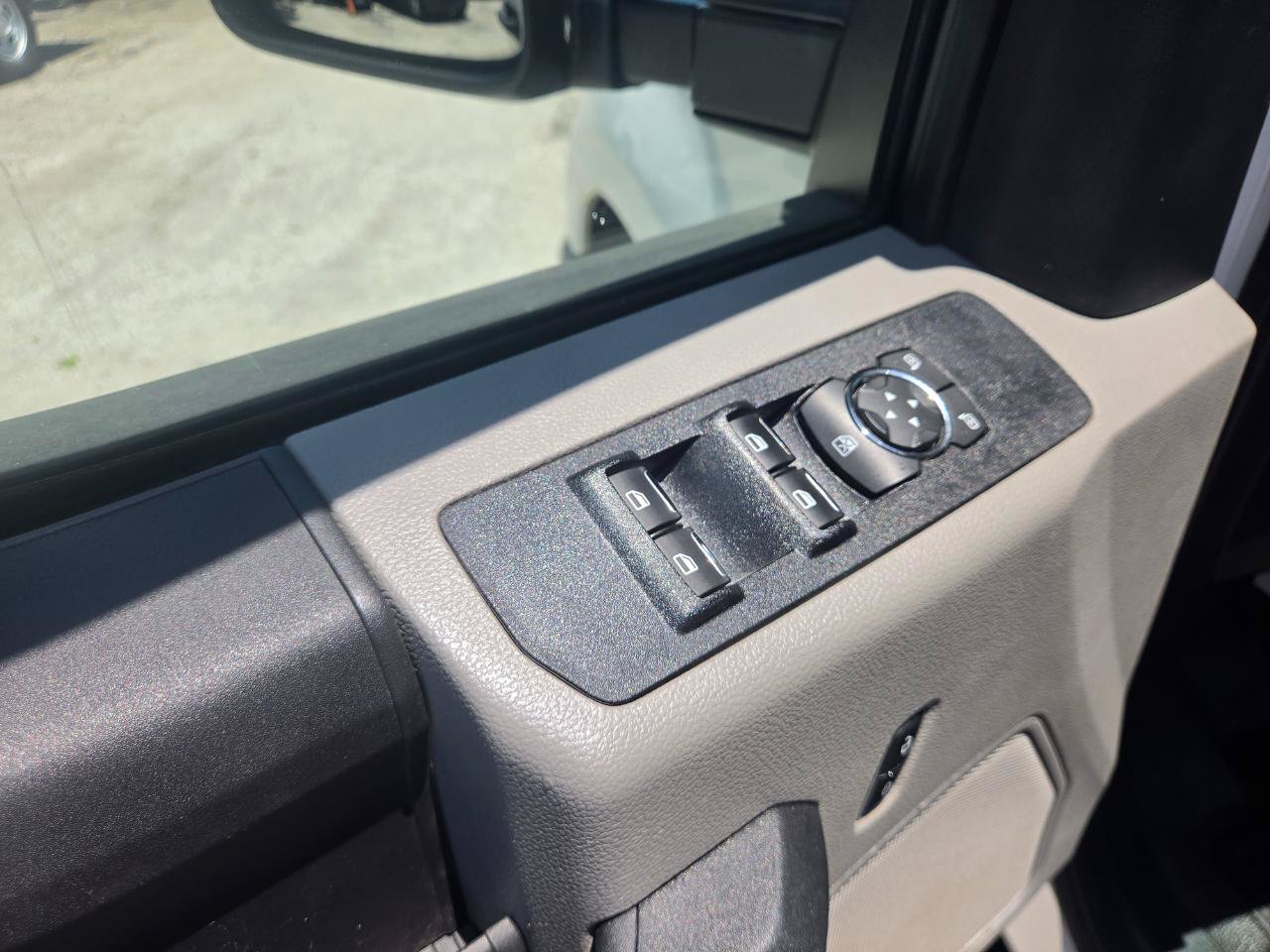 Used 2021 Ford F350 XL w/ Power Equipment Group AWD/4WD image 9