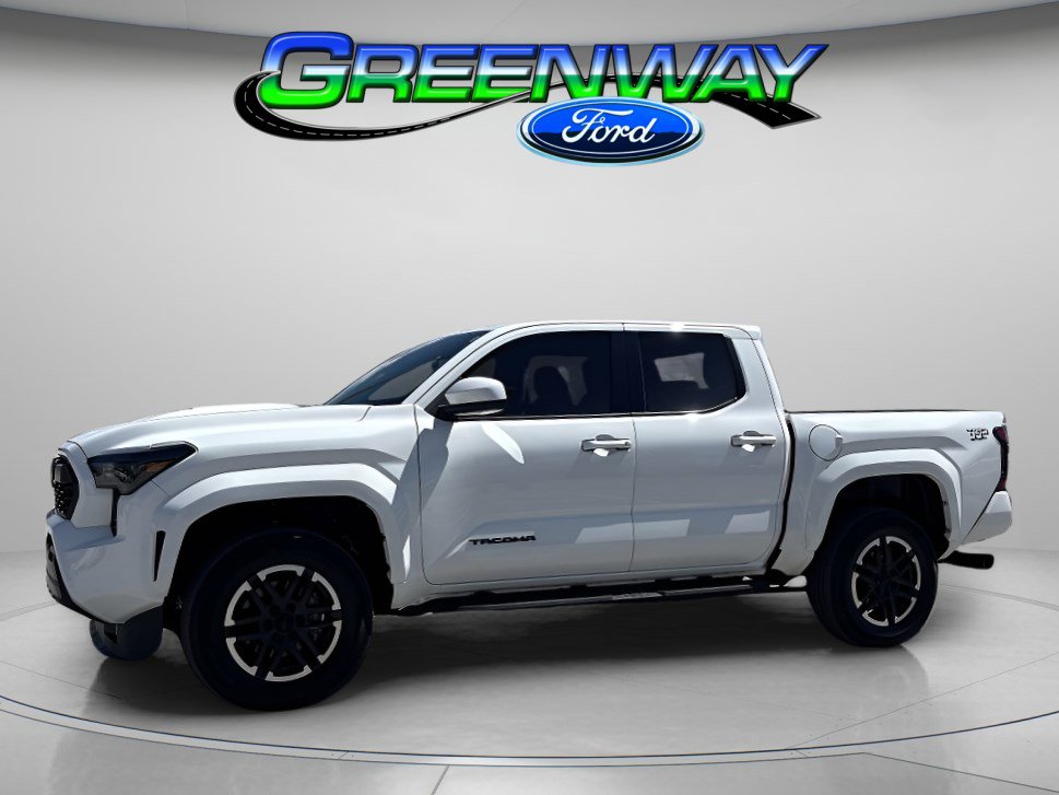 Used 2024 Toyota Tacoma TRD Sport image 1