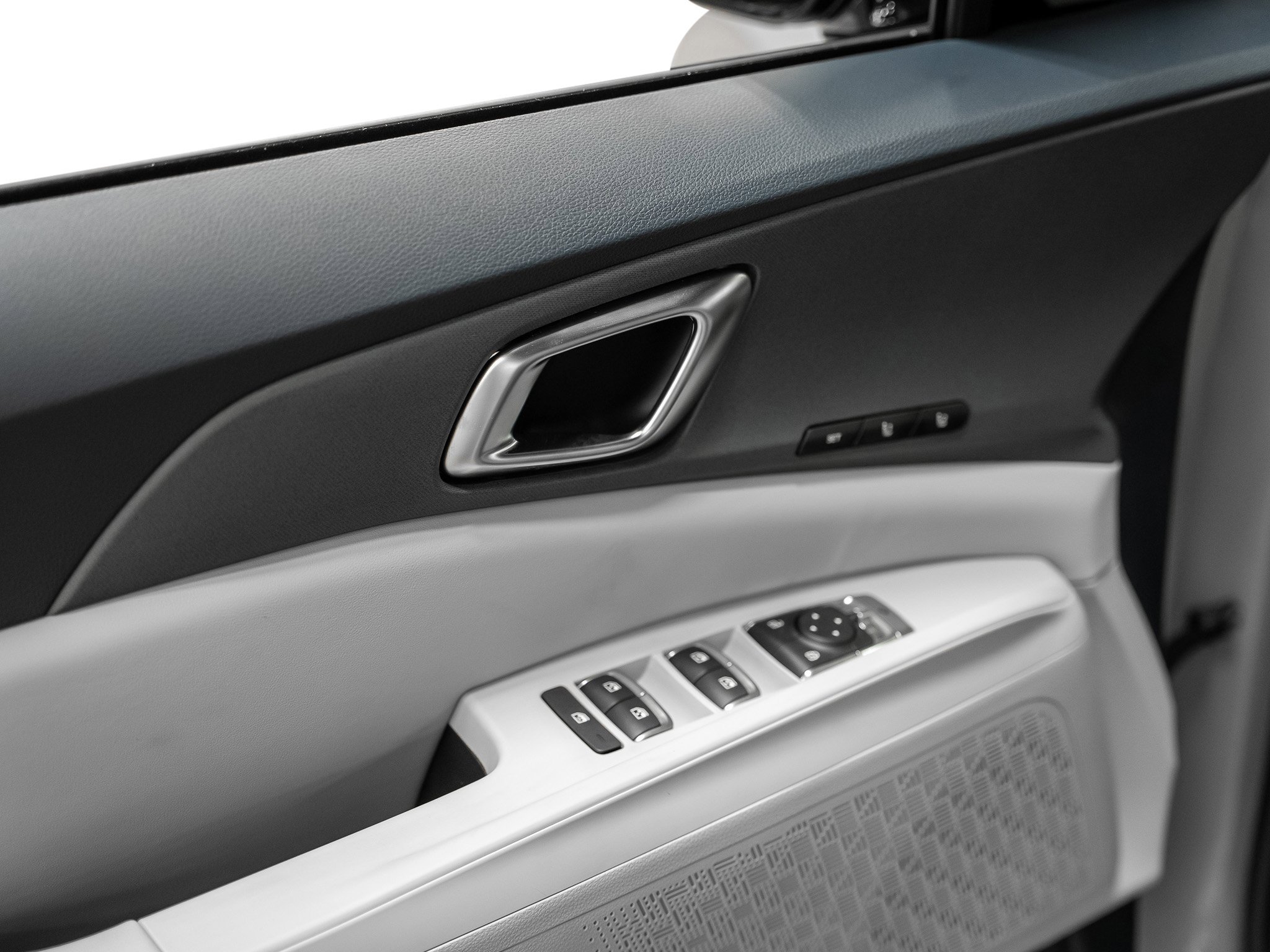 Used 2025 Kia Carnival EX image 62