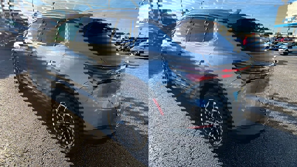 New 2026 Chevrolet Equinox EV LT image 7