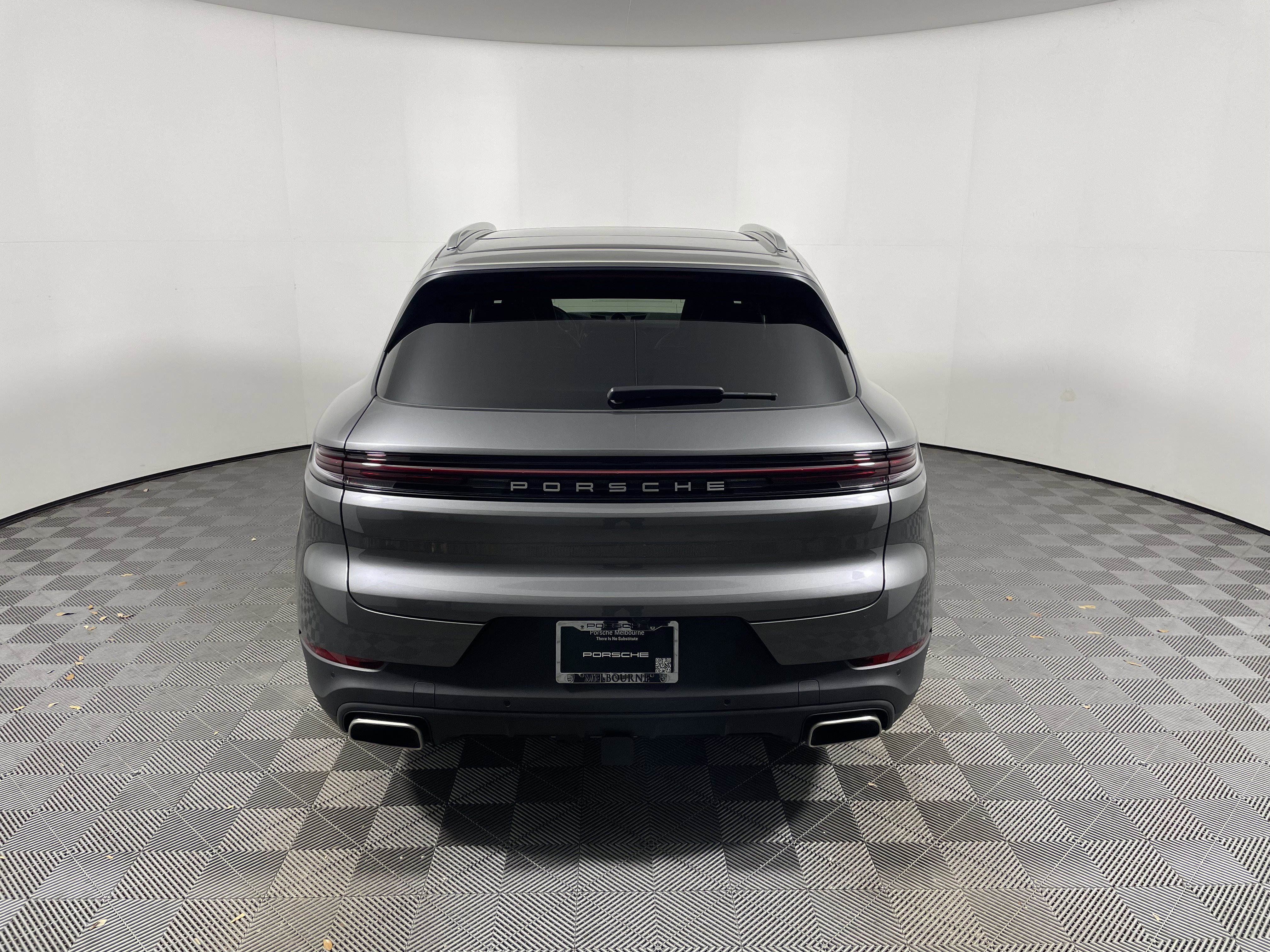Used 2026 Porsche Cayenne E-Hybrid AWD/4WD image 6