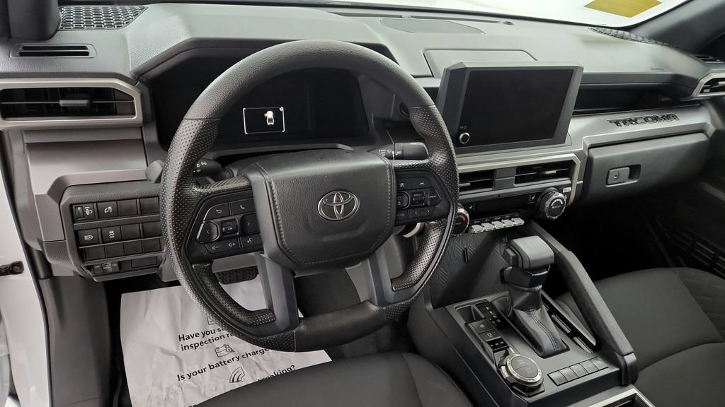 Certified 2024 Toyota Tacoma SR5 AWD/4WD image 31