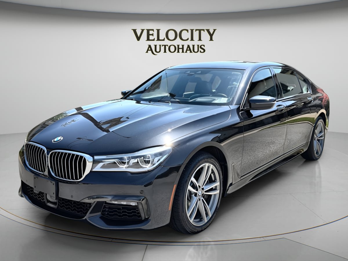 Used 2019 BMW 750i xDrive w/ Executive Package AWD/4WD image 3