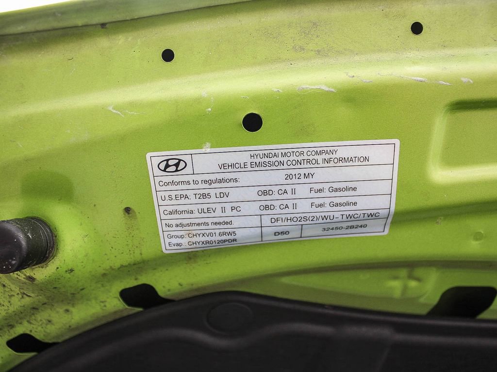 Used 2012 Hyundai Accent SE image 24