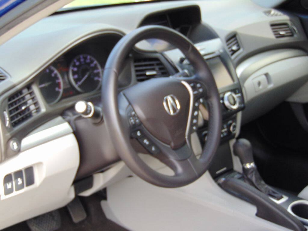 Used 2017 Acura ILX FWD image 17