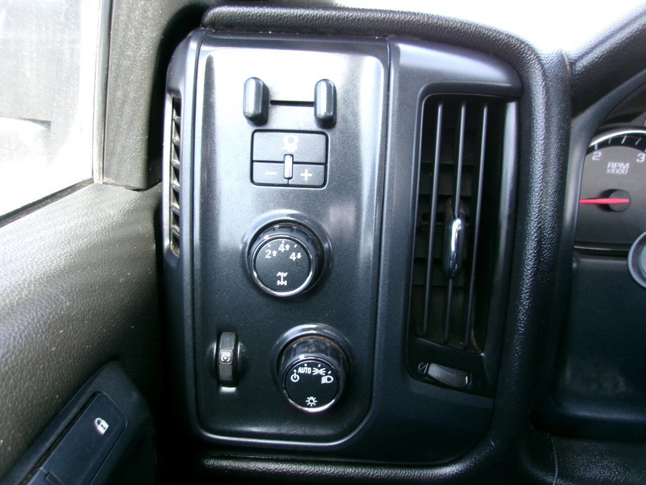 Used 2015 Chevrolet Silverado 3500 W/T image 13