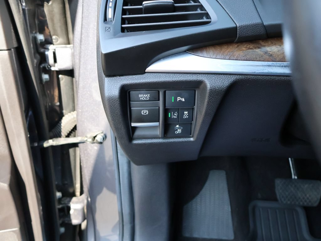 Used 2020 Acura MDX SH-AWD w/ Technology Package image 31