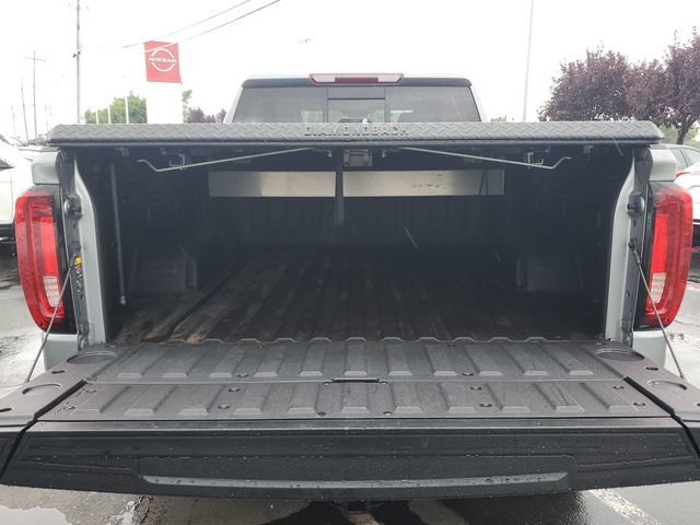 Used 2023 GMC Sierra 1500 SLT w/ SLT Premium Plus Package AWD/4WD image 8