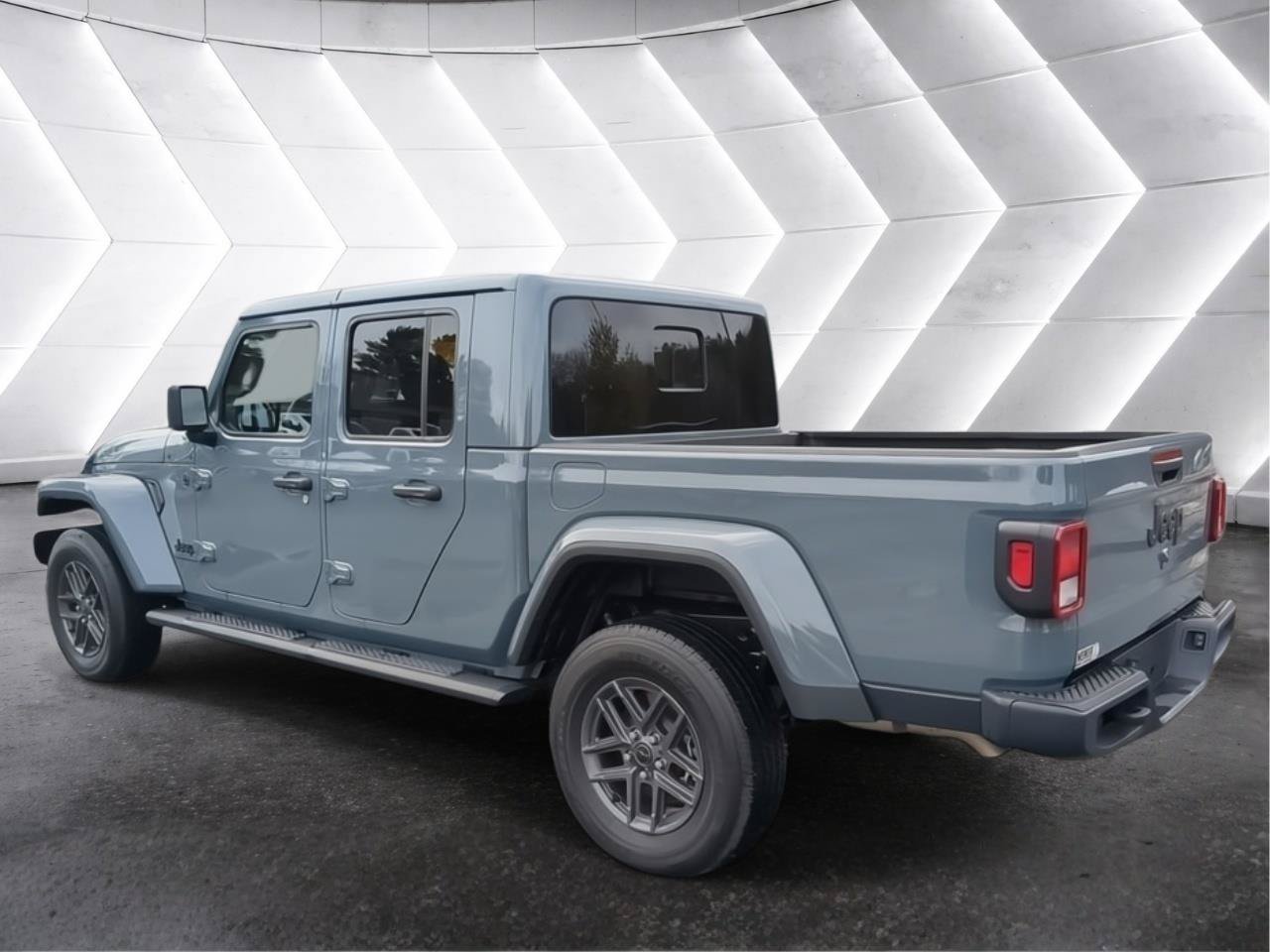 New 2026 Jeep Gladiator Sport AWD/4WD image 5