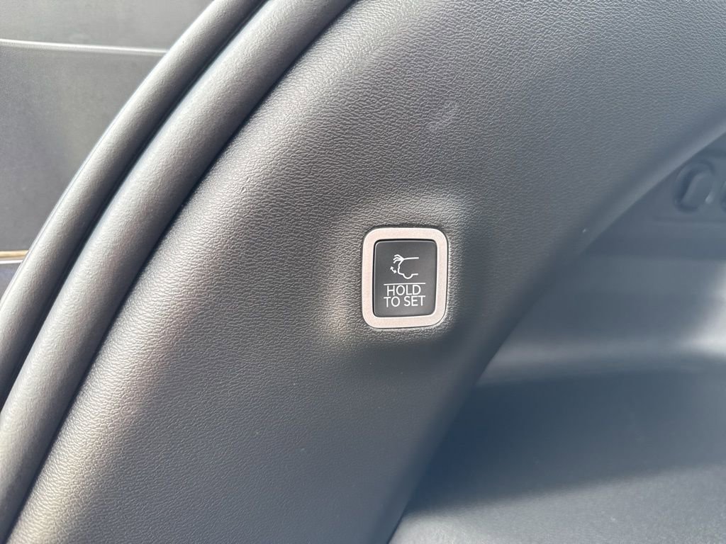 Used 2025 Jeep Wagoneer S Limited AWD/4WD image 18