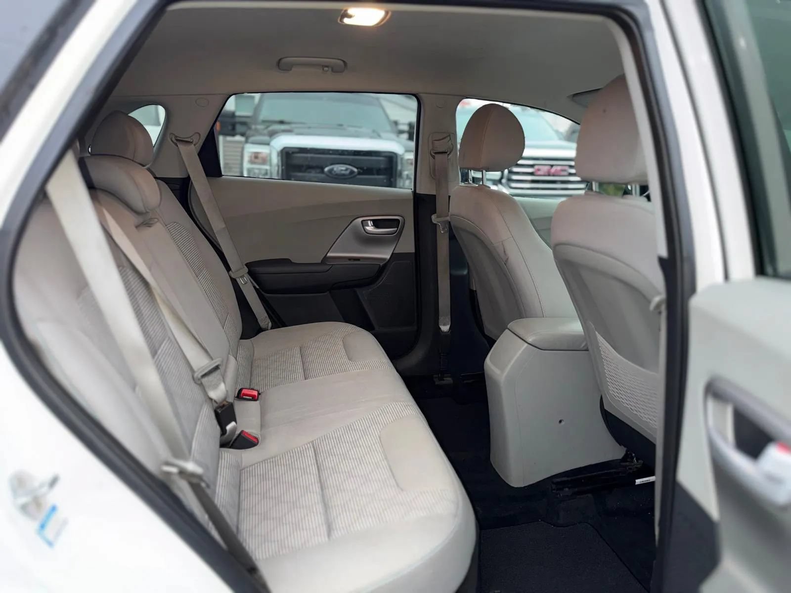 Used 2019 Kia Niro LX FWD image 12