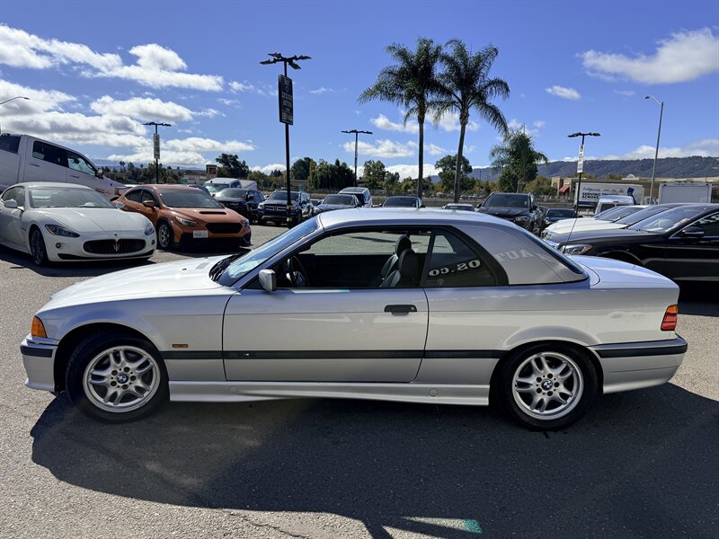 Used 1999 BMW 328i Convertible RWD image 4