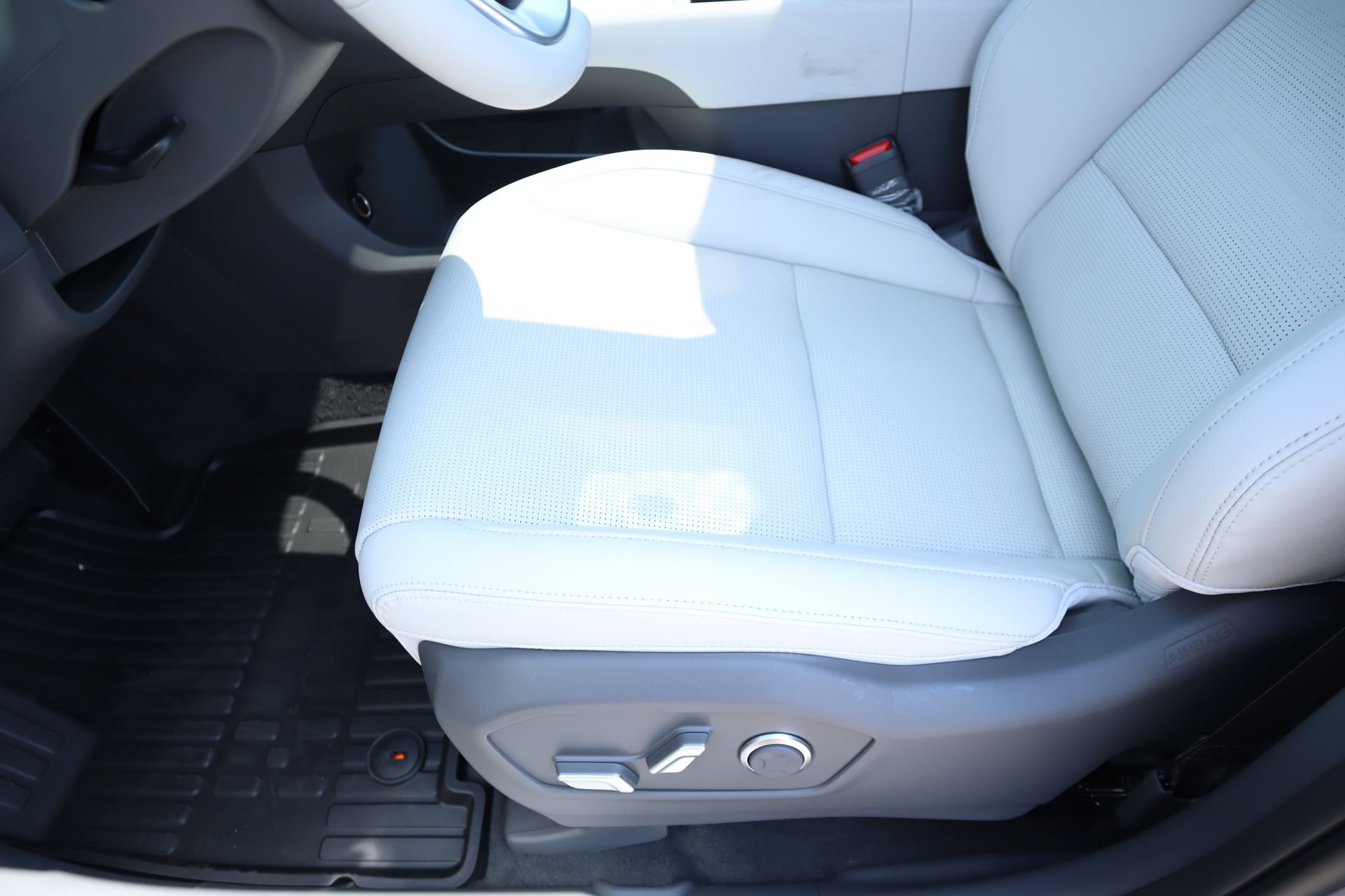 New 2026 Hyundai Santa Fe Limited AWD/4WD image 11