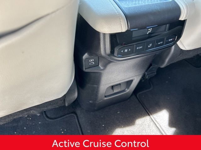 Used 2024 Toyota Grand Highlander XLE image 16