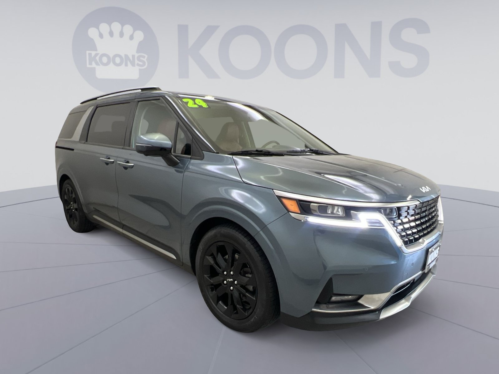 Used 2024 Kia Carnival SX Prestige FWD image 2
