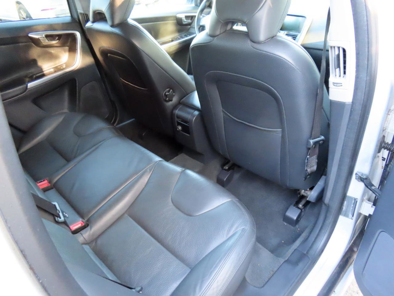 Used 2014 Volvo XC60 3.2 image 14