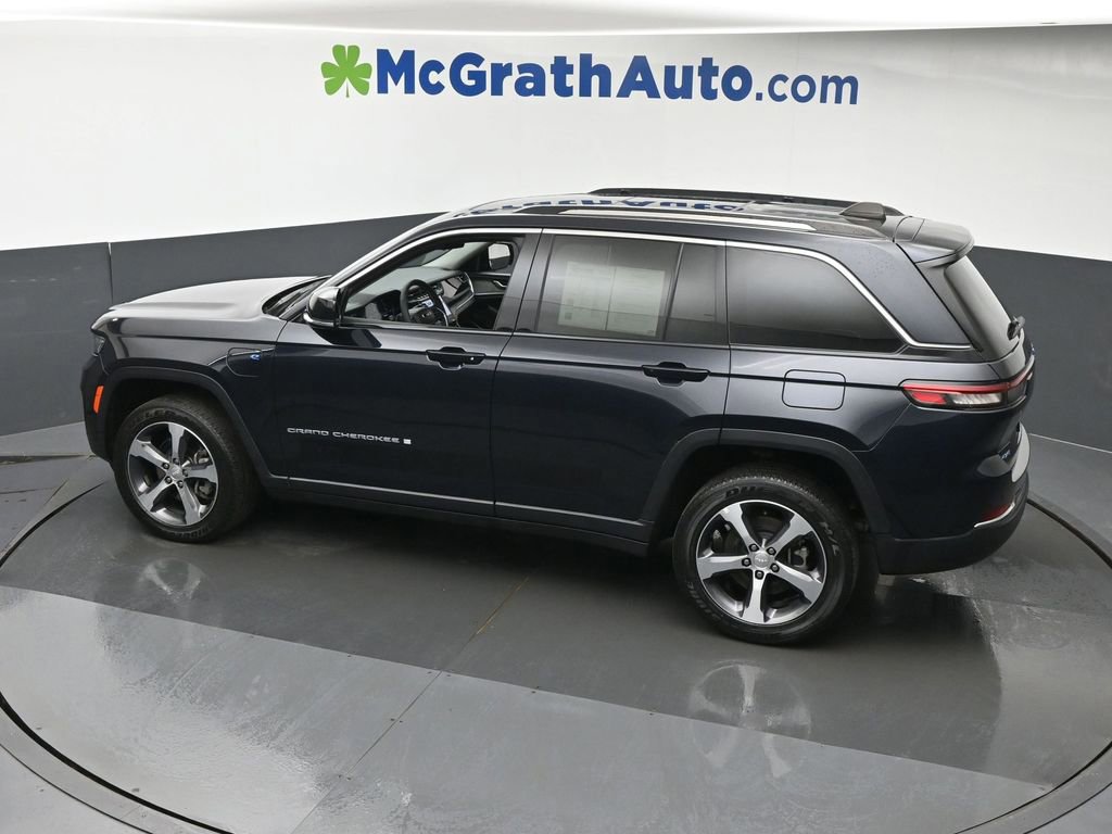 Used 2023 Jeep Grand Cherokee 4WD 4xe w/ Luxury Tech Group II image 22