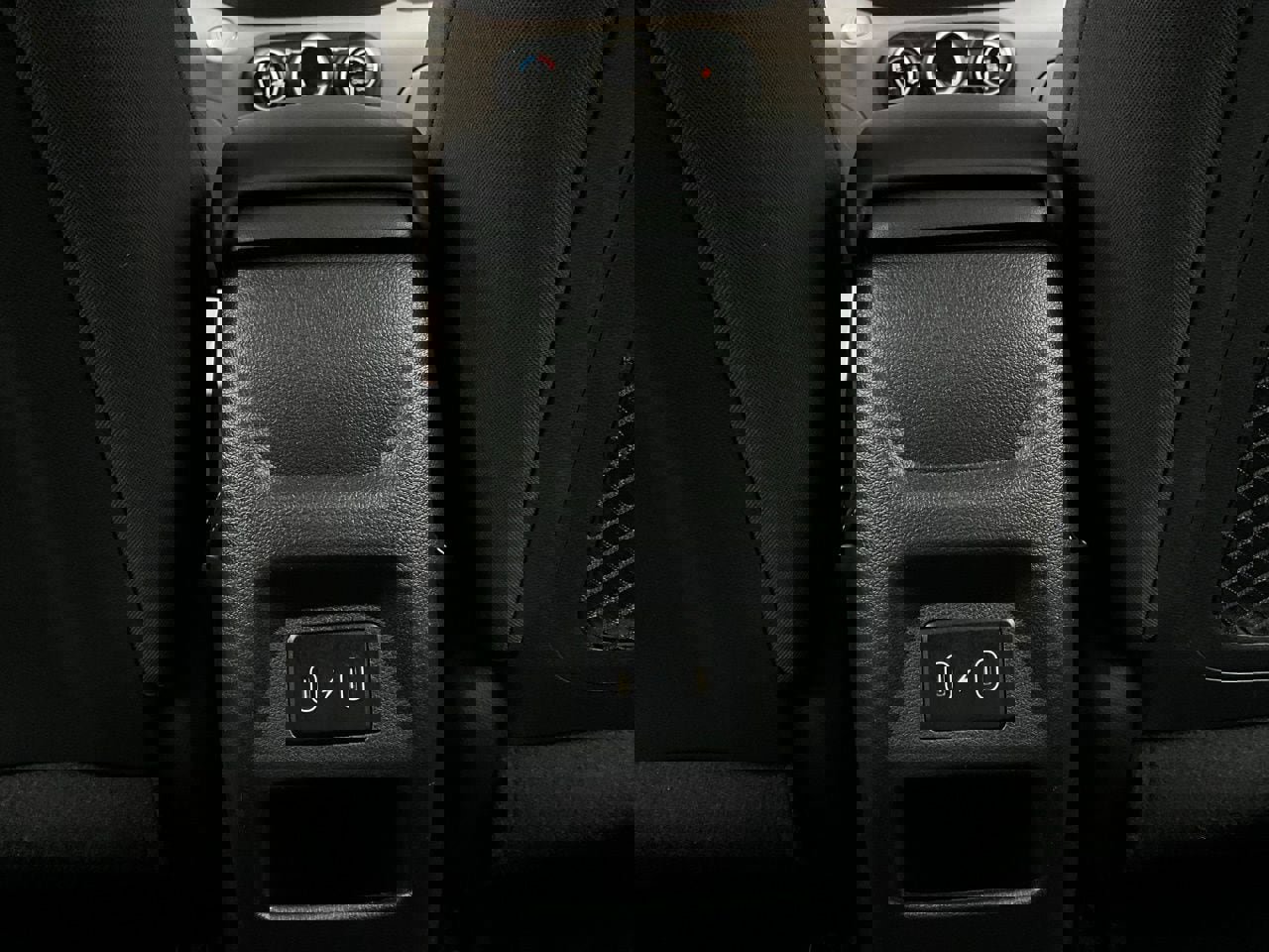 Used 2025 Hyundai Venue SEL image 12