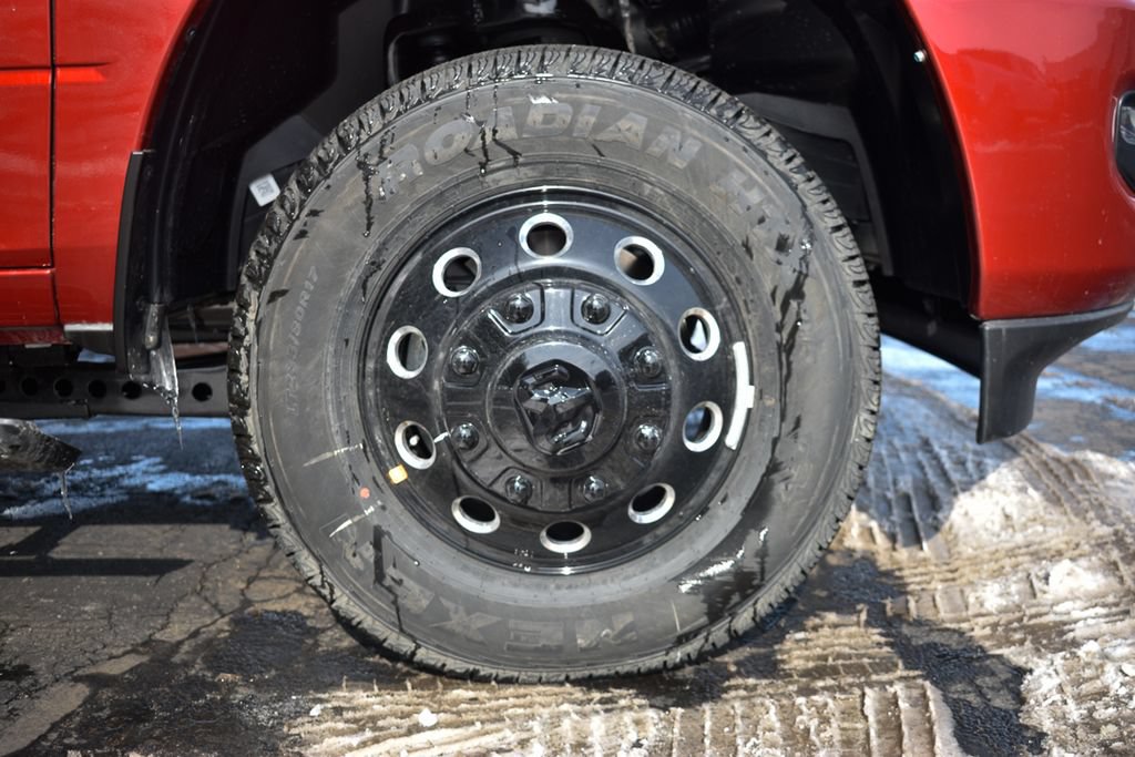 New 2026 RAM 3500 Laramie AWD/4WD image 35