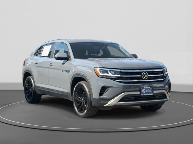 Certified 2023 Volkswagen Atlas Cross Sport SE w/ Black Wheel Package AWD/4WD image 1