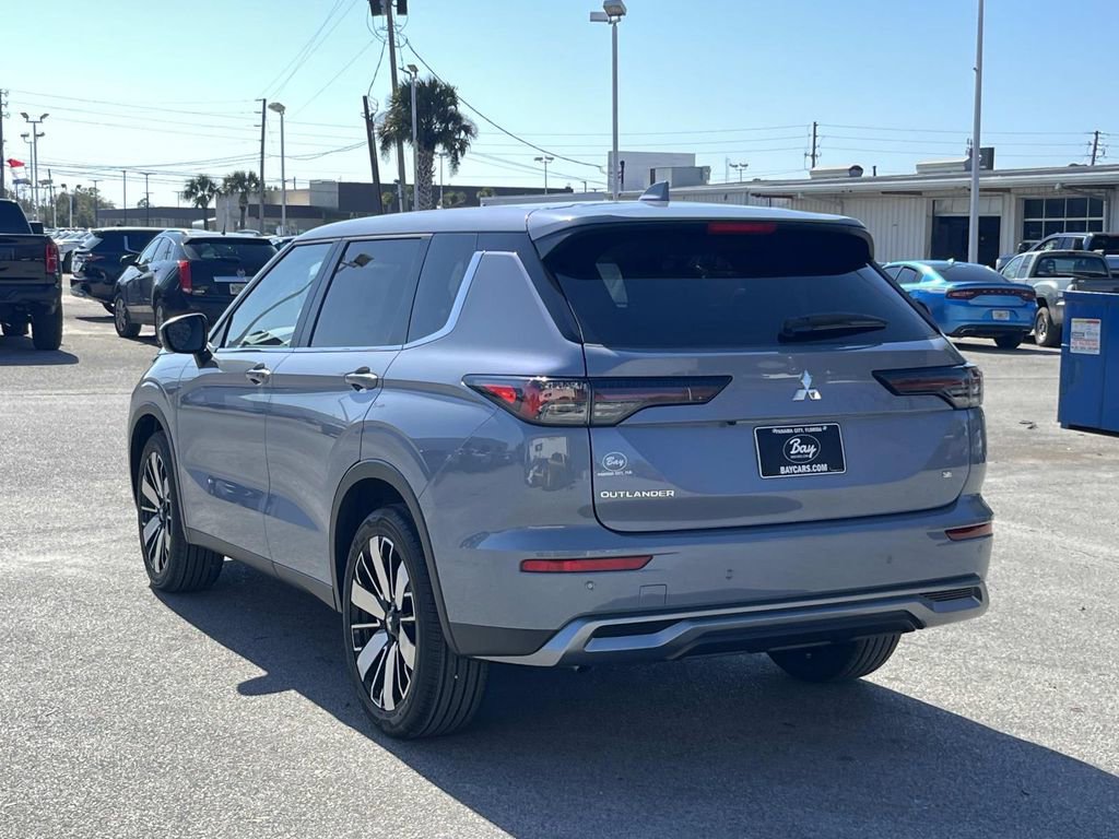 New 2026 Mitsubishi Outlander SE image 3