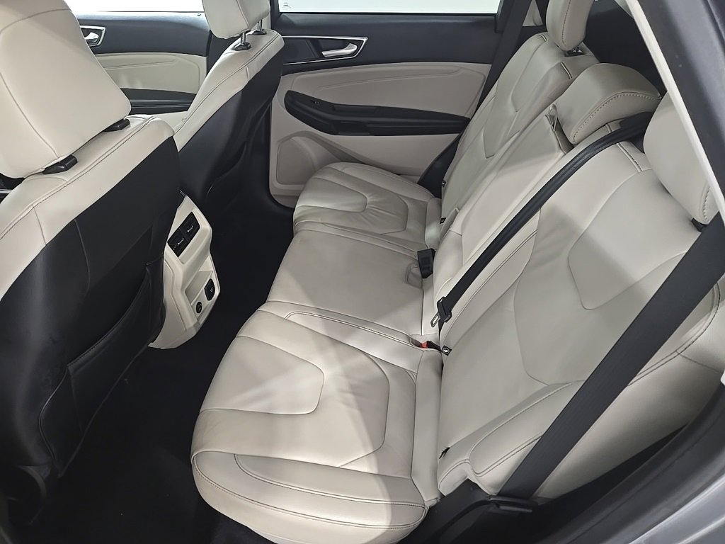 Used 2022 Ford Edge Titanium image 20