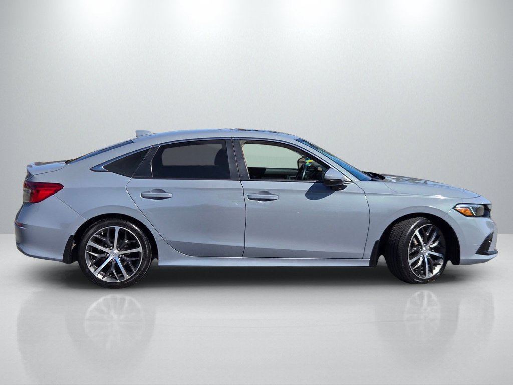 Used 2024 Honda Civic Touring image 3