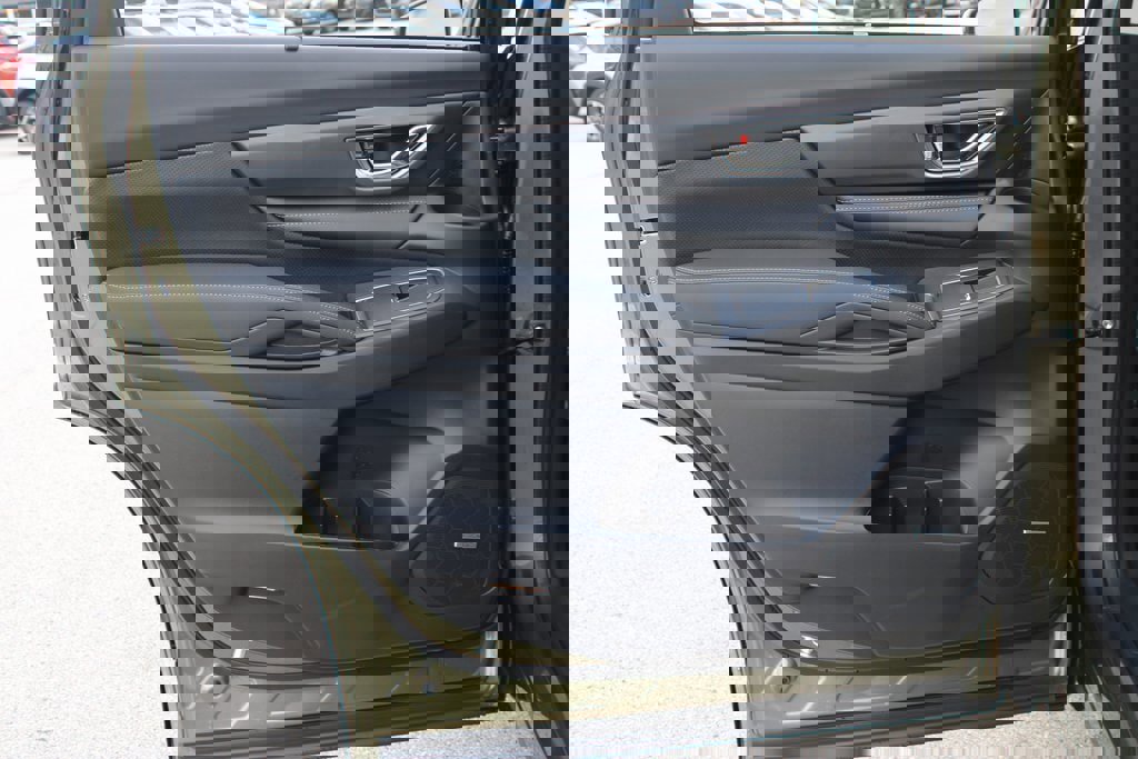 New 2025 Subaru Ascent Limited image 18