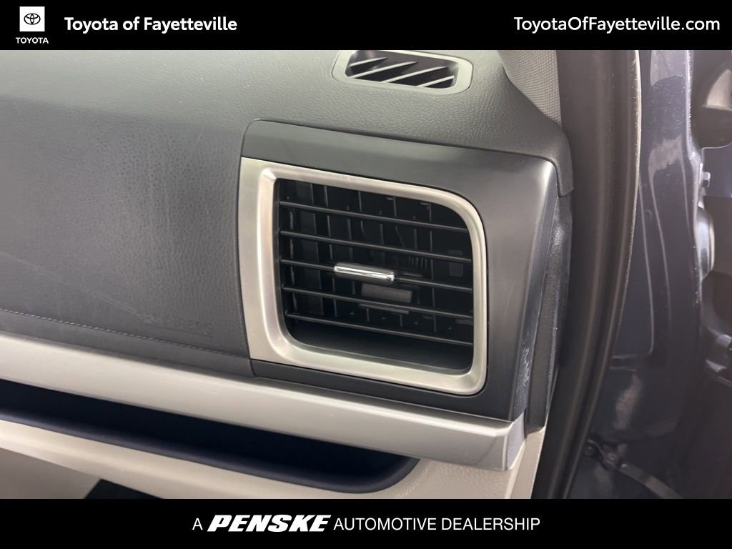 Used 2019 Toyota Highlander XLE FWD image 10