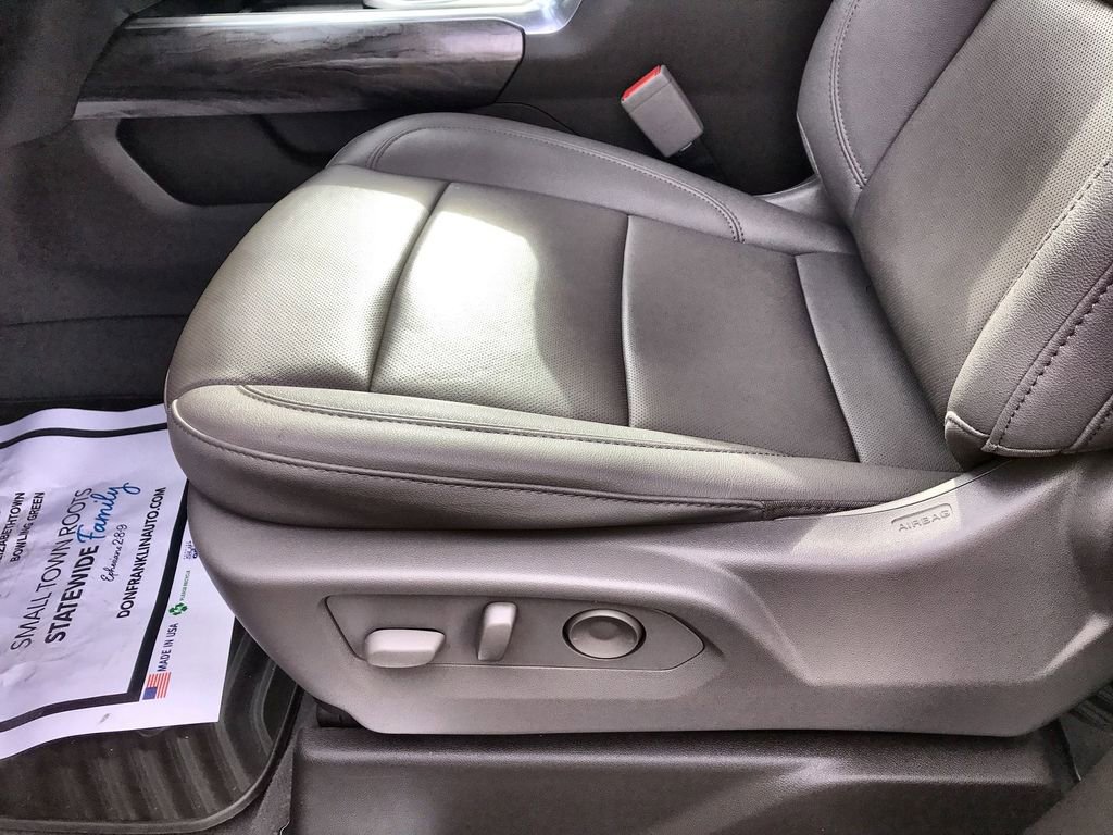 Used 2024 Chevrolet Silverado 2500 LTZ w/ LTZ Convenience Package image 12