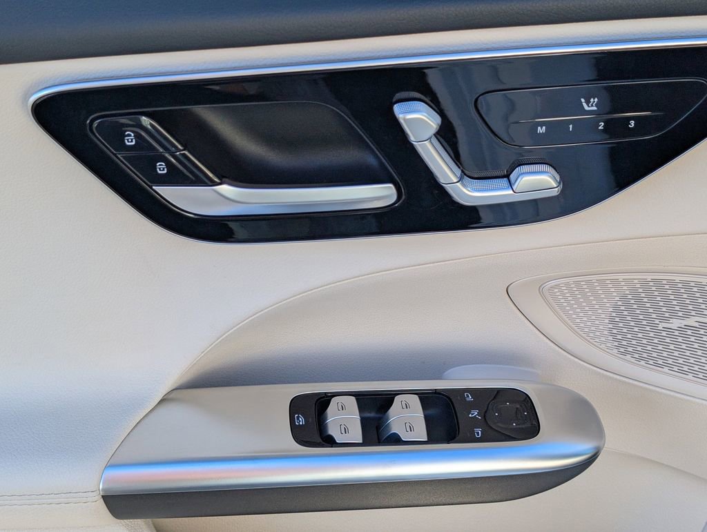 Used 2023 Mercedes-Benz C 300 4MATIC Sedan image 14