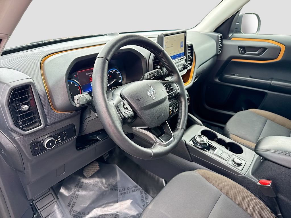 Used 2023 Ford Bronco Sport Badlands image 9