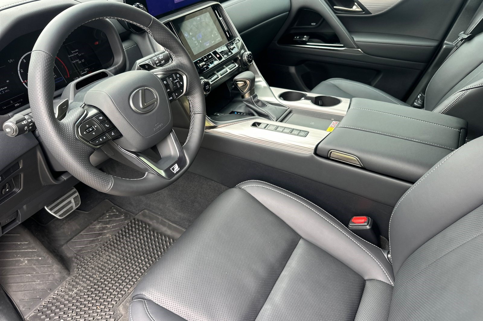 New 2026 Lexus LX 600 F Sport w/ Accessory Package (2T) AWD/4WD image 8