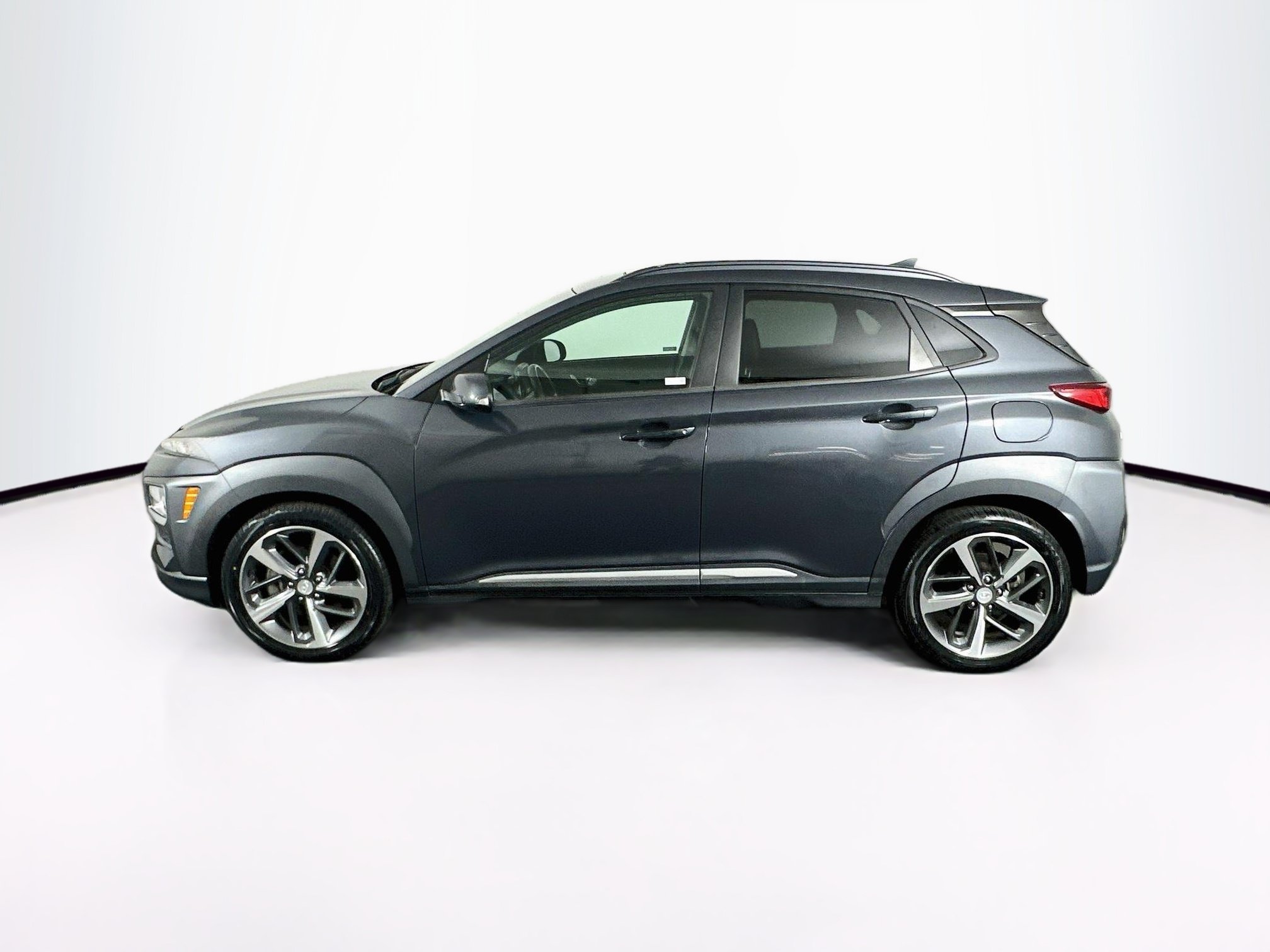 Used 2020 Hyundai Kona Limited w/ Cargo Package FWD image 4