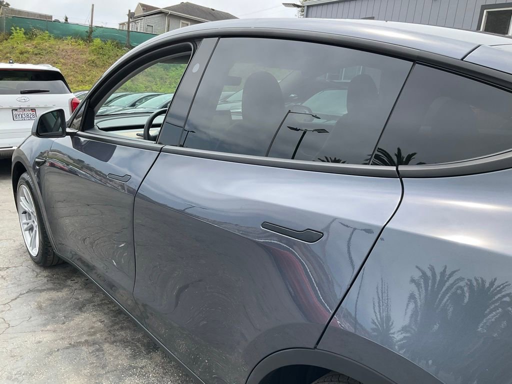 Used 2023 Tesla Model Y 2WD image 89