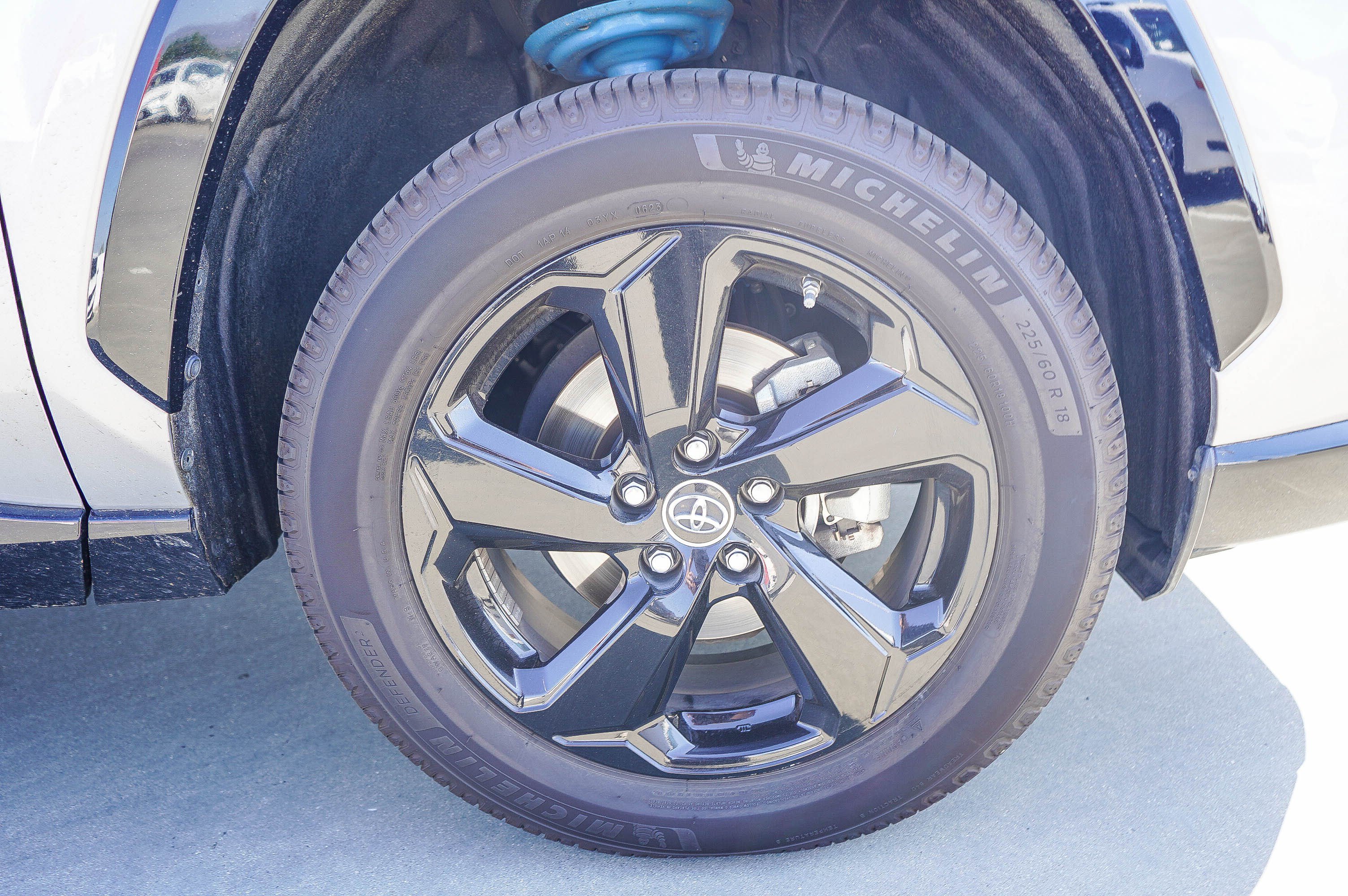 Used 2019 Toyota RAV4 XSE AWD/4WD image 10