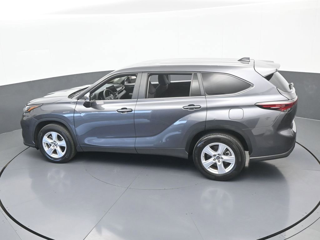 Used 2024 Toyota Highlander LE image 77