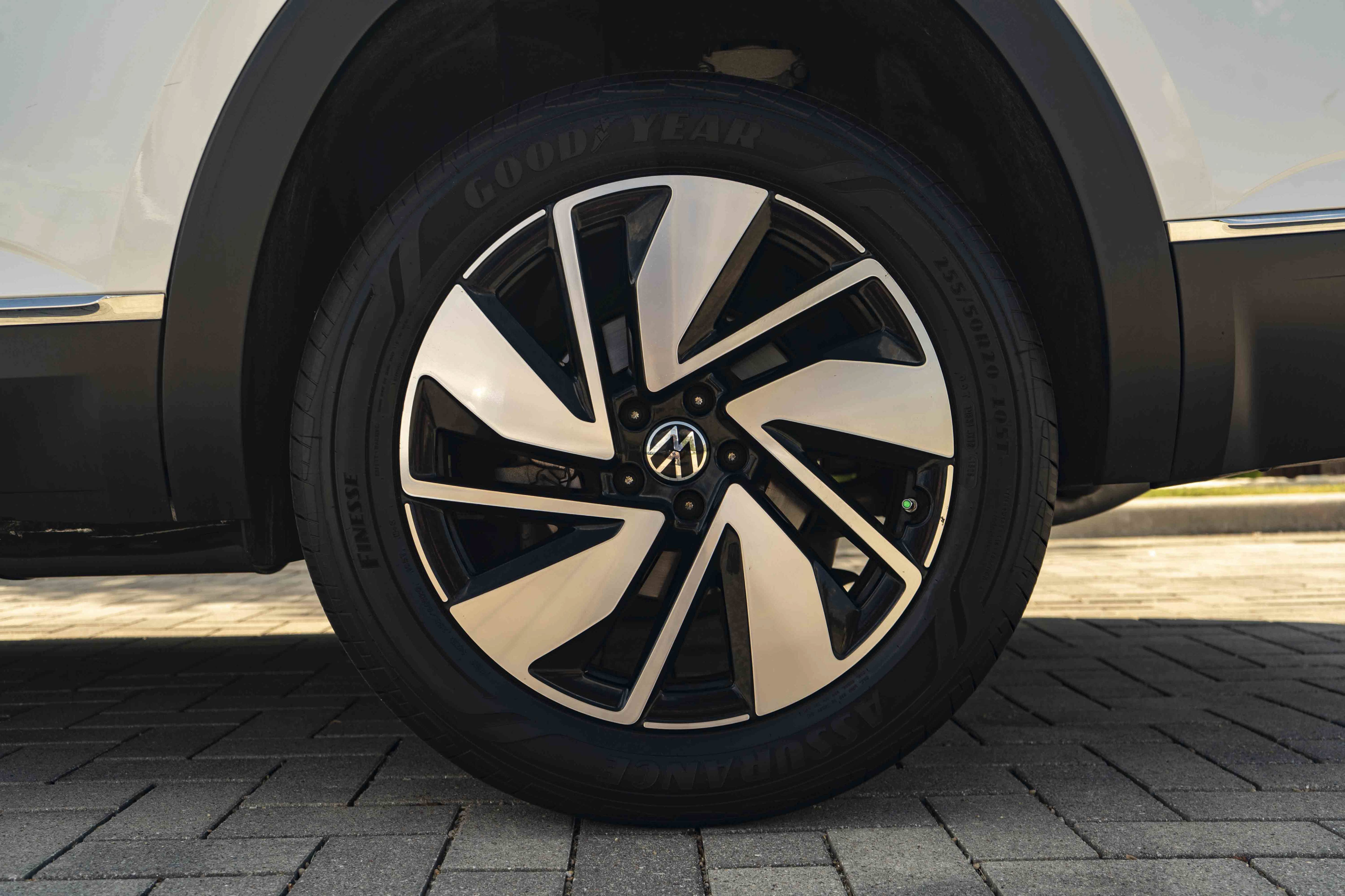 Certified 2024 Volkswagen Atlas SEL AWD/4WD image 14
