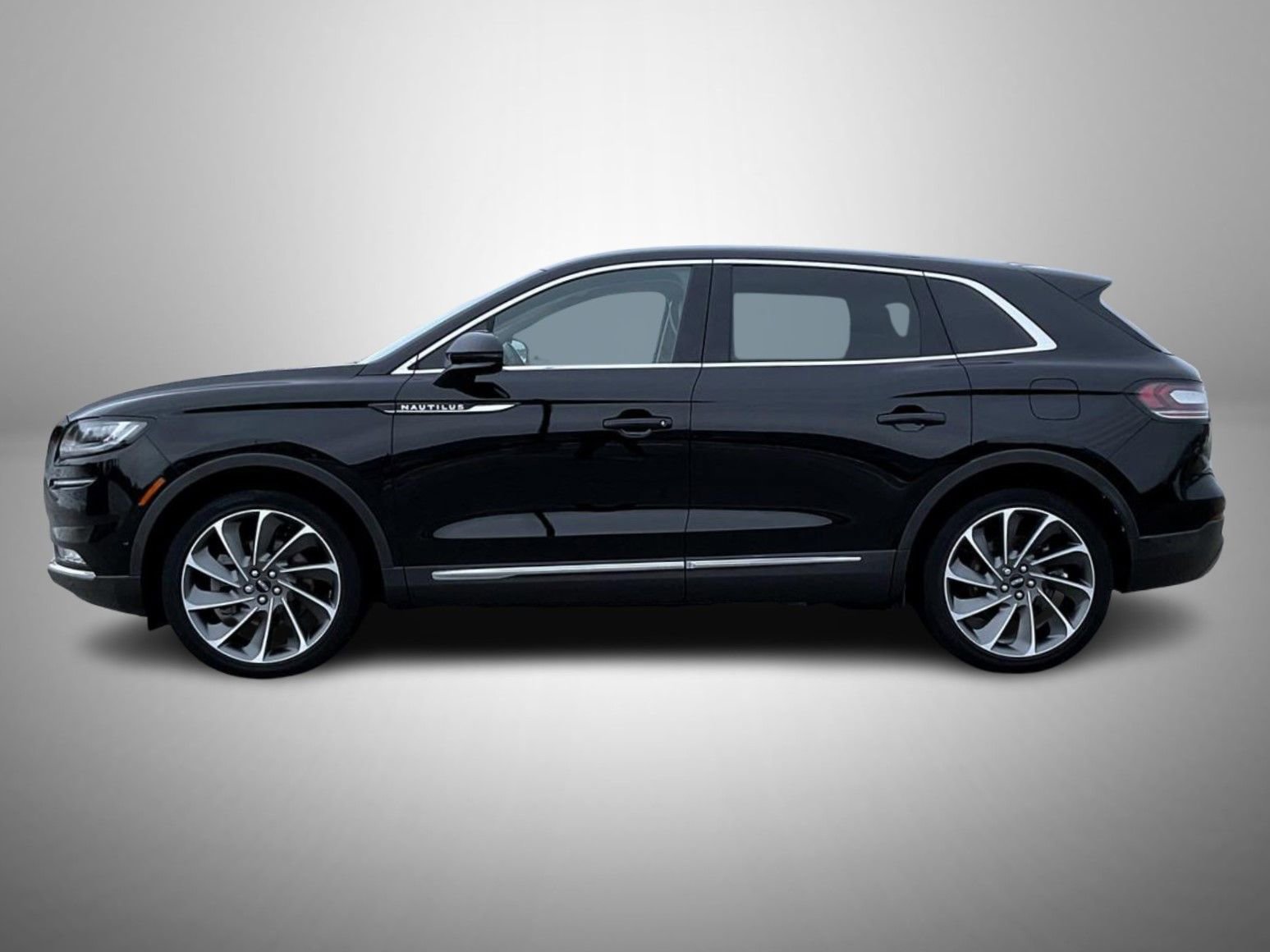 Certified 2023 Lincoln Nautilus Reserve w/ Equipment Group 202A image 8