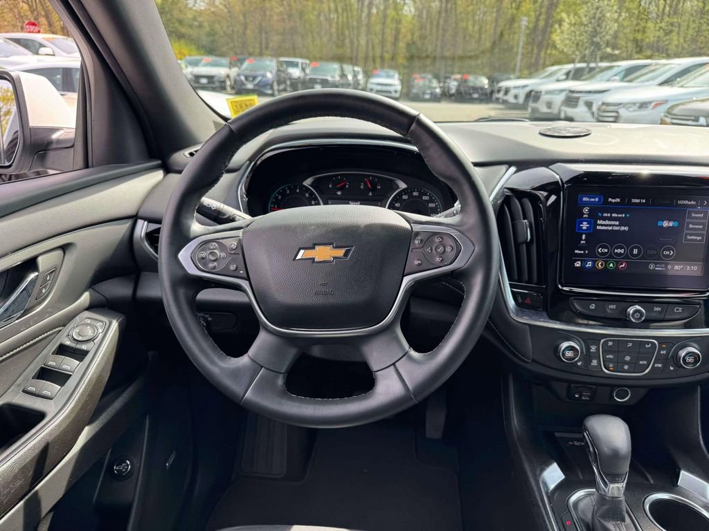Used 2023 Chevrolet Traverse LT w/ LT Premium Package AWD/4WD image 12