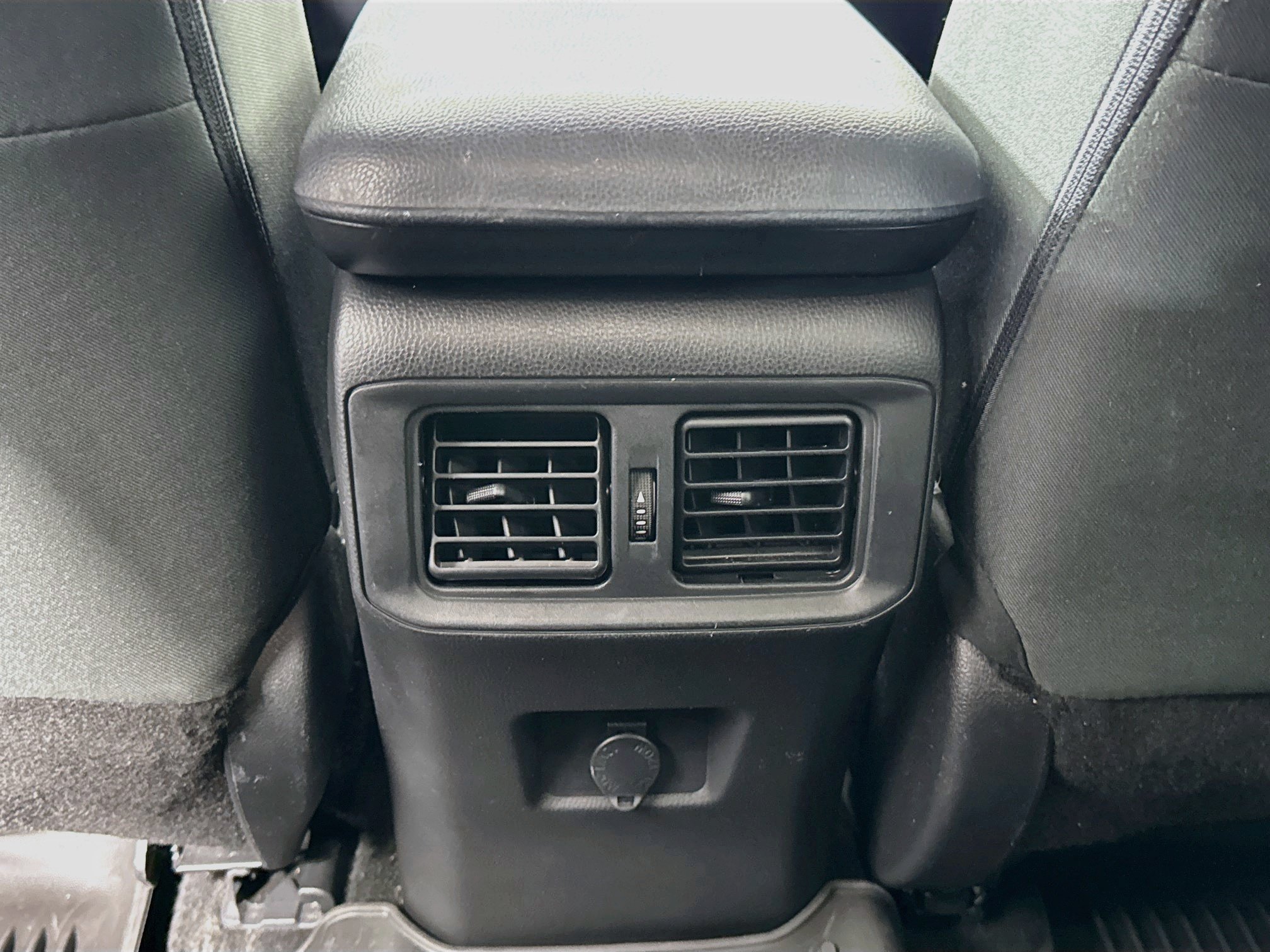 Used 2024 Toyota RAV4 LE AWD/4WD image 22