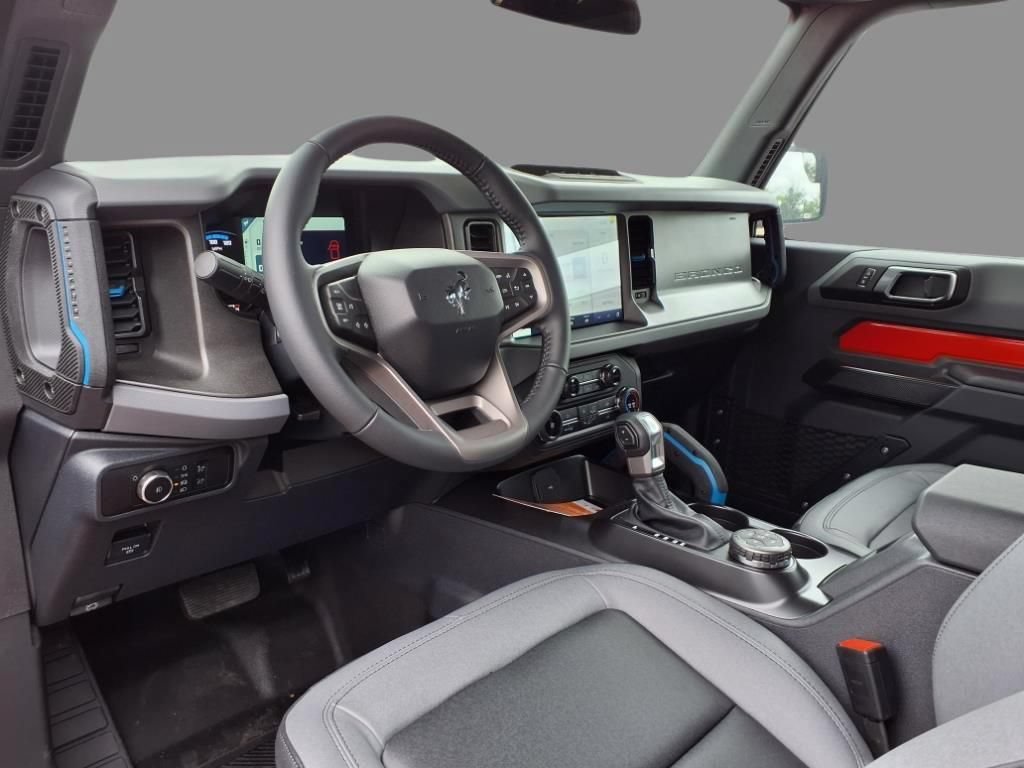 New 2024 Ford Bronco Black Diamond AWD/4WD image 4