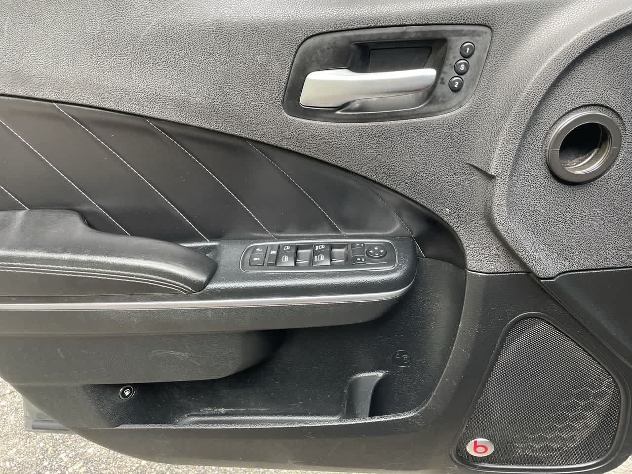 Used 2018 Dodge Charger R/T Scat Pack RWD image 32