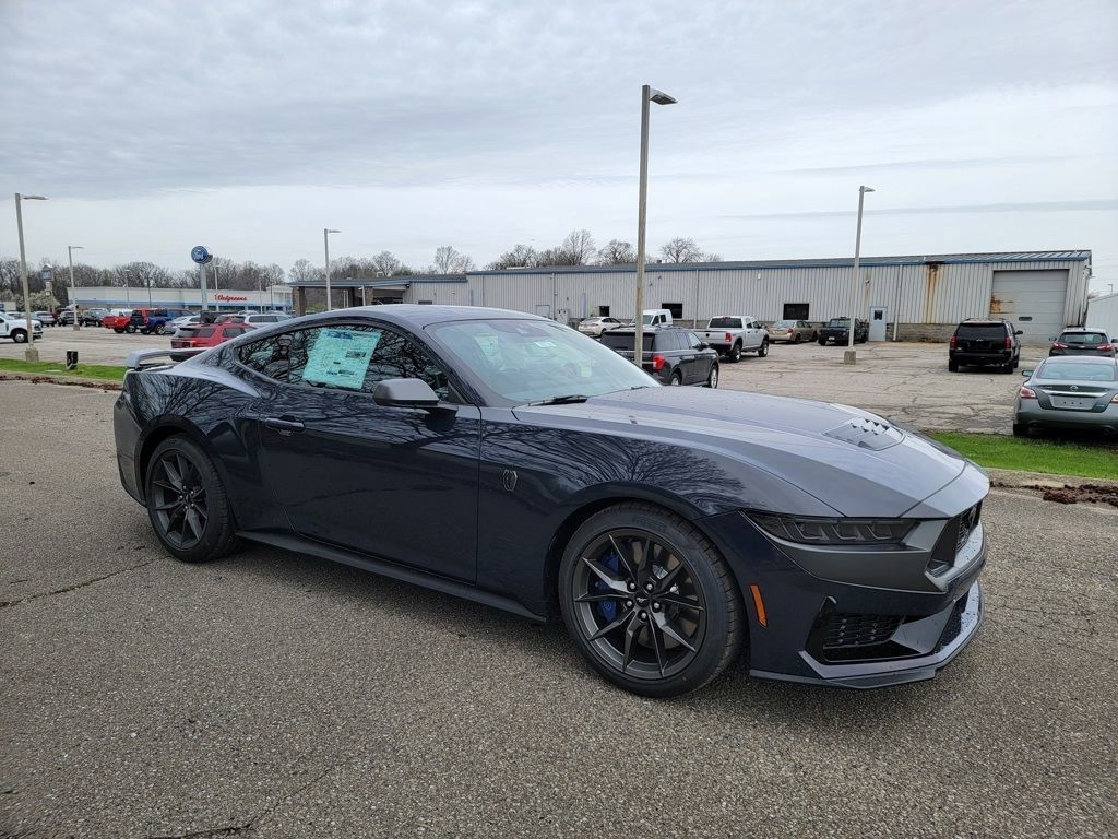 New 2025 Ford Mustang Dark Horse image 5