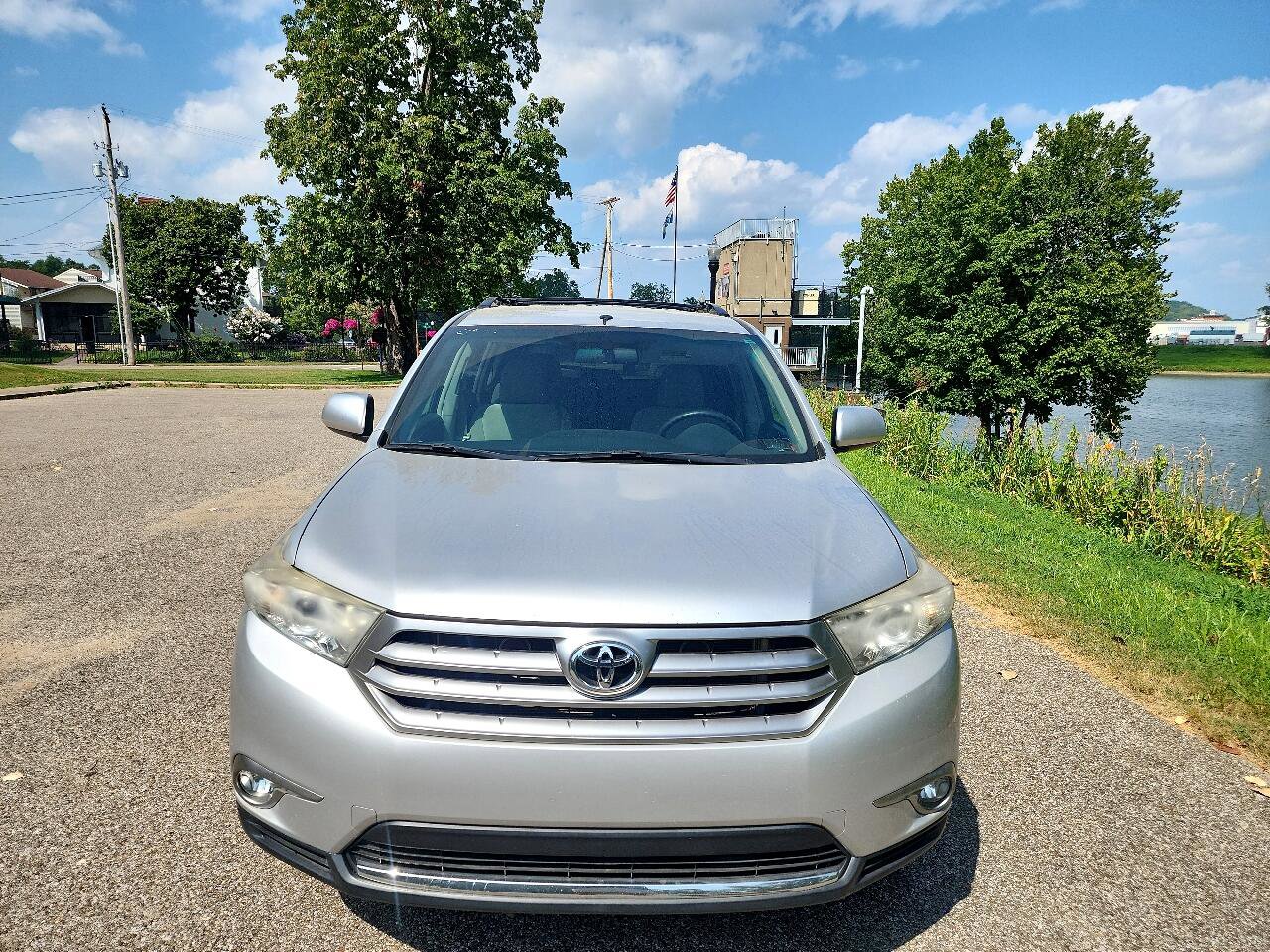 Used 2013 Toyota Highlander 4WD image 8