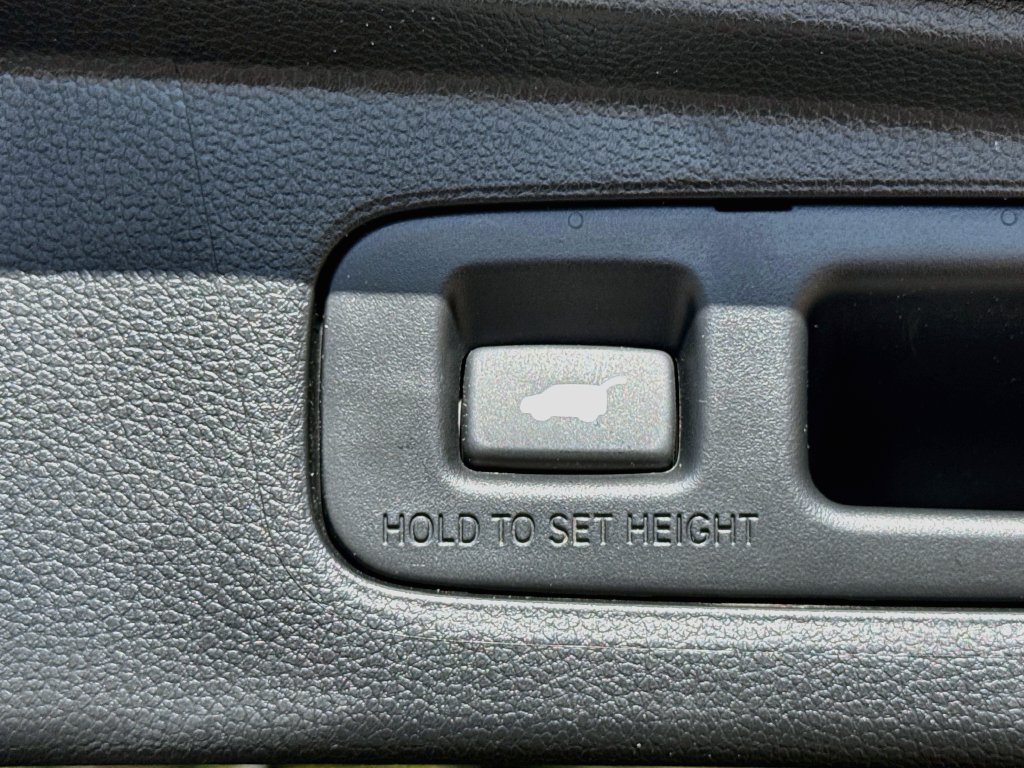 Used 2025 Honda CR-V EX-L image 36