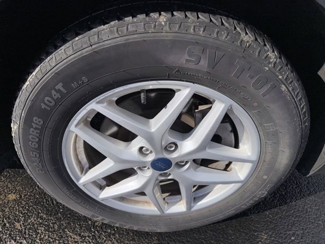 Used 2021 Ford Edge SE image 27