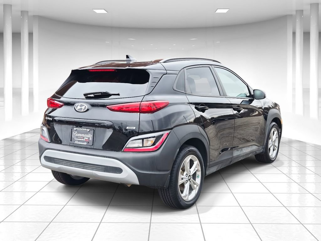 Used 2023 Hyundai Kona SEL image 3