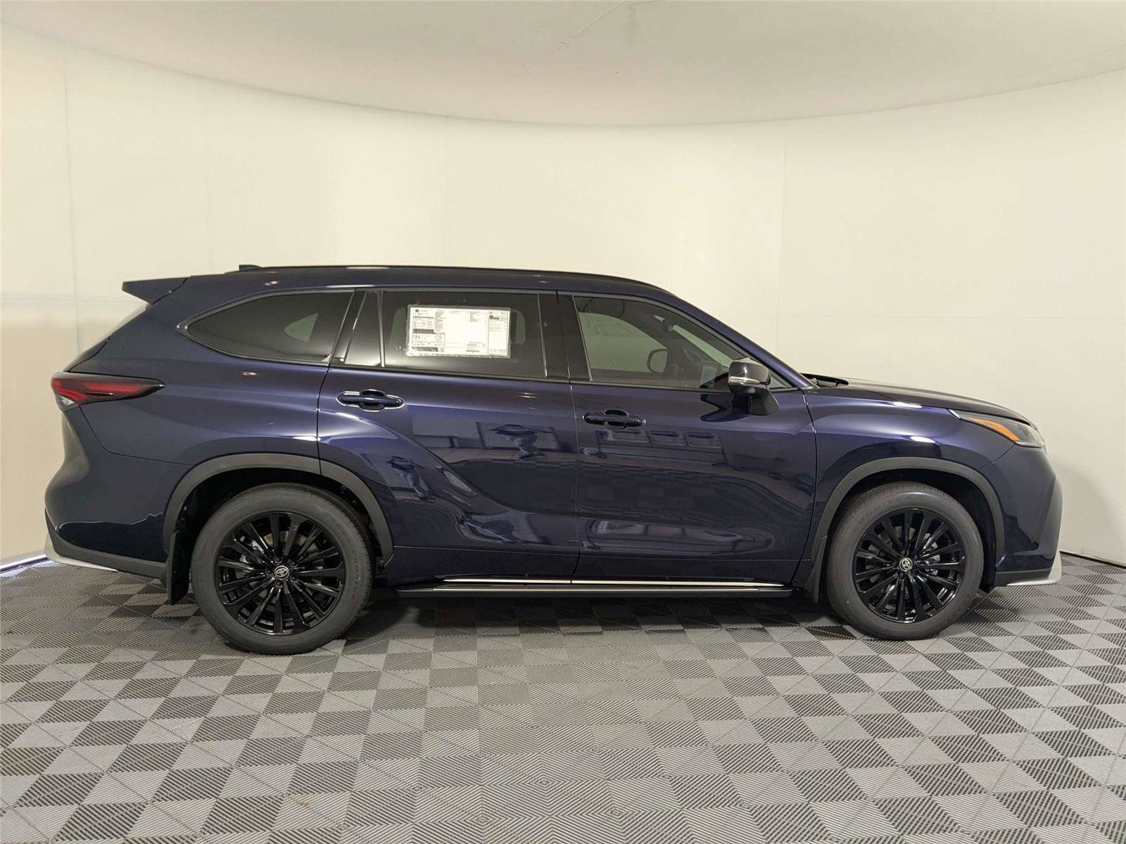 New 2026 Toyota Highlander XSE AWD/4WD image 4