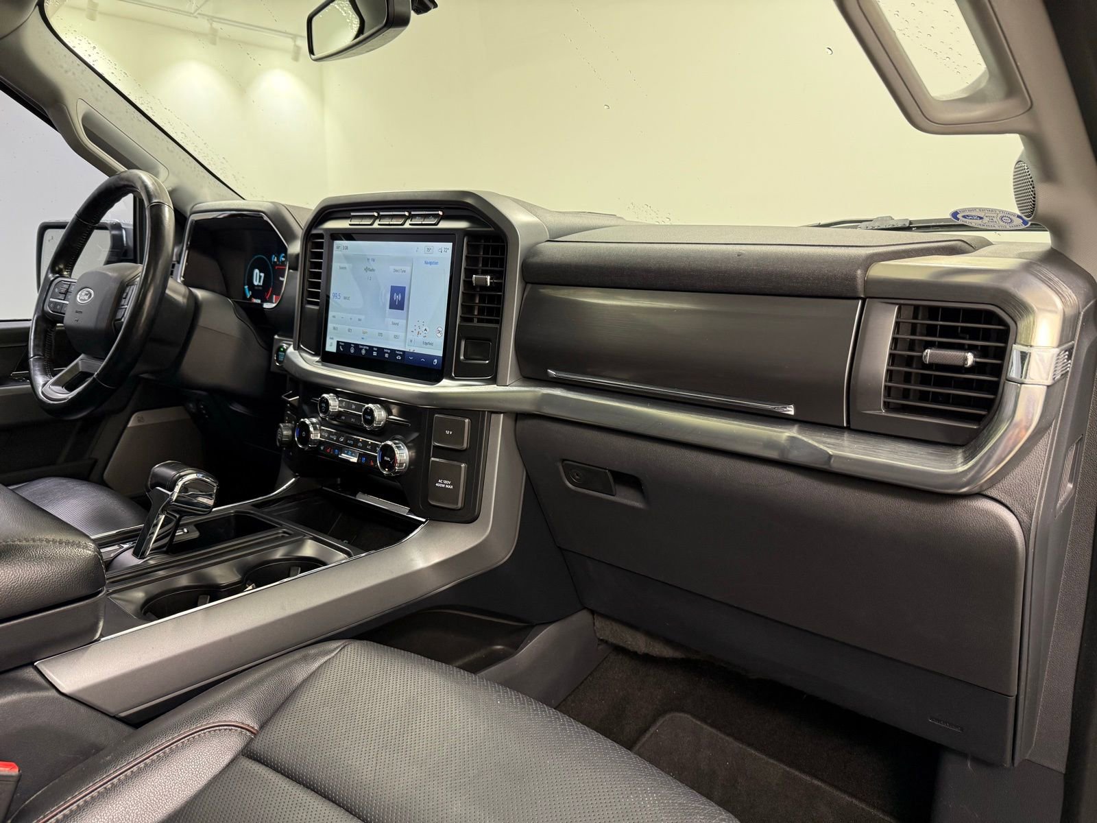 Used 2022 Ford F150 Lariat w/ Equipment Group 502A High image 34